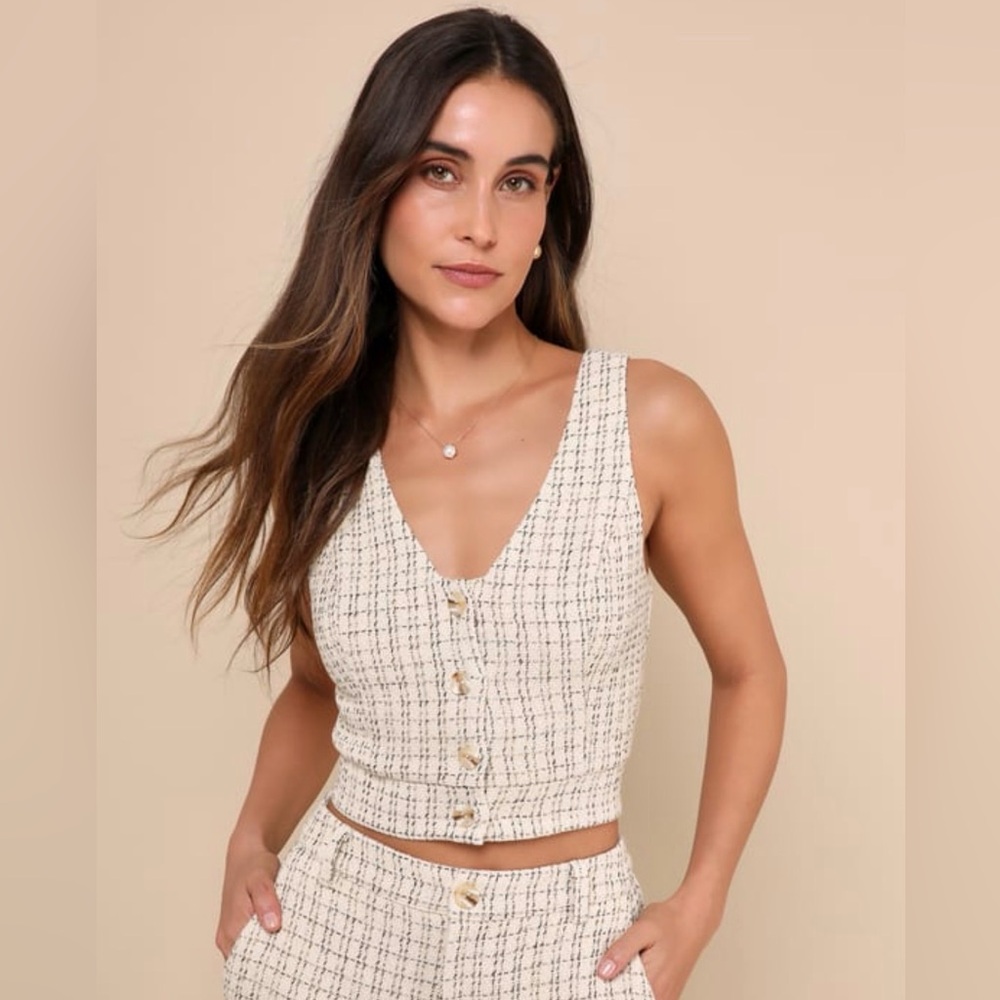 Lulus Tweed Plaid Ivory Button Vest Top NWT - Picture 3 of 6